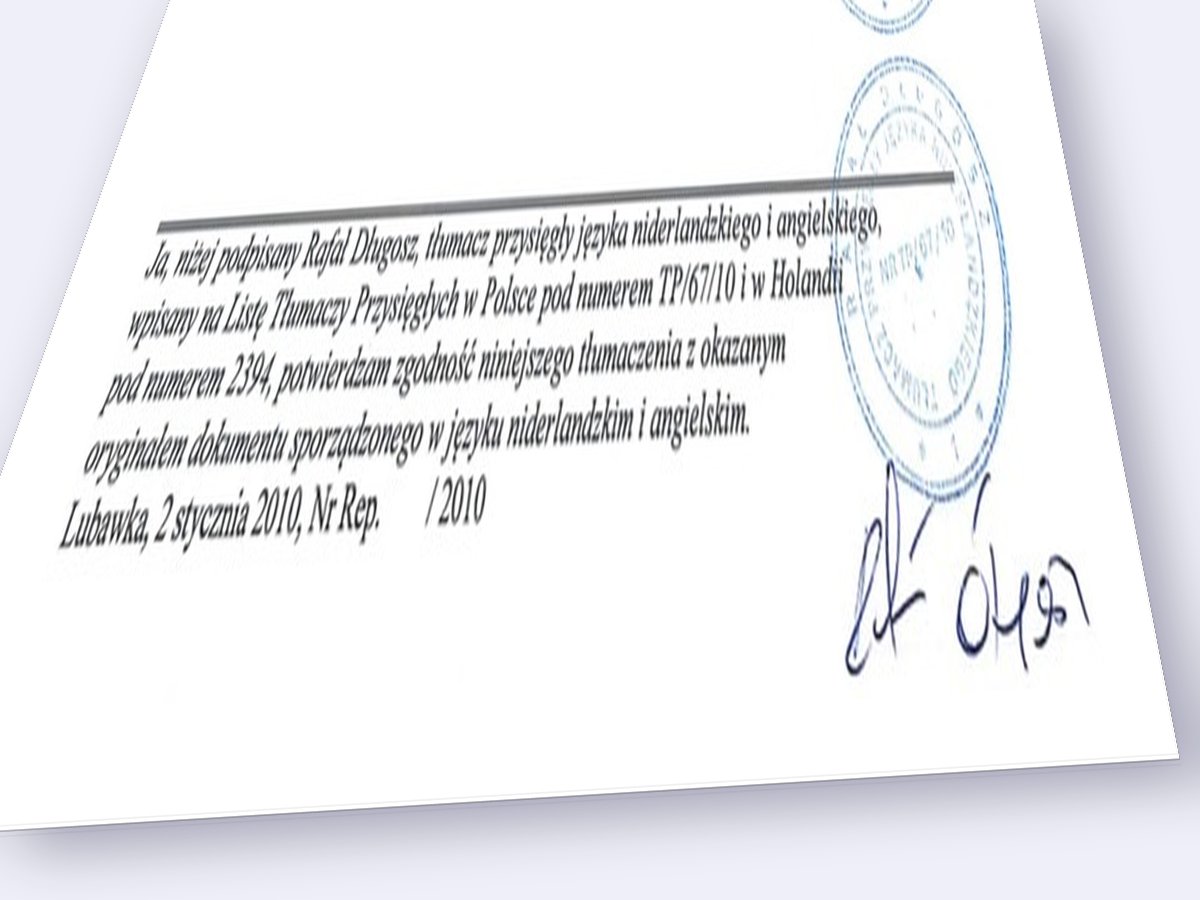 Dół strony tłumaczenia uwierzytelnionego: formuła poświadczenia, pieczęcie tłumacza przysięgłego języka niderlandzkiego i angielskiego oraz podpis